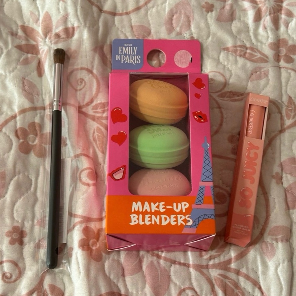 Makeup bundle - Colourpop, morphe and blending sponges